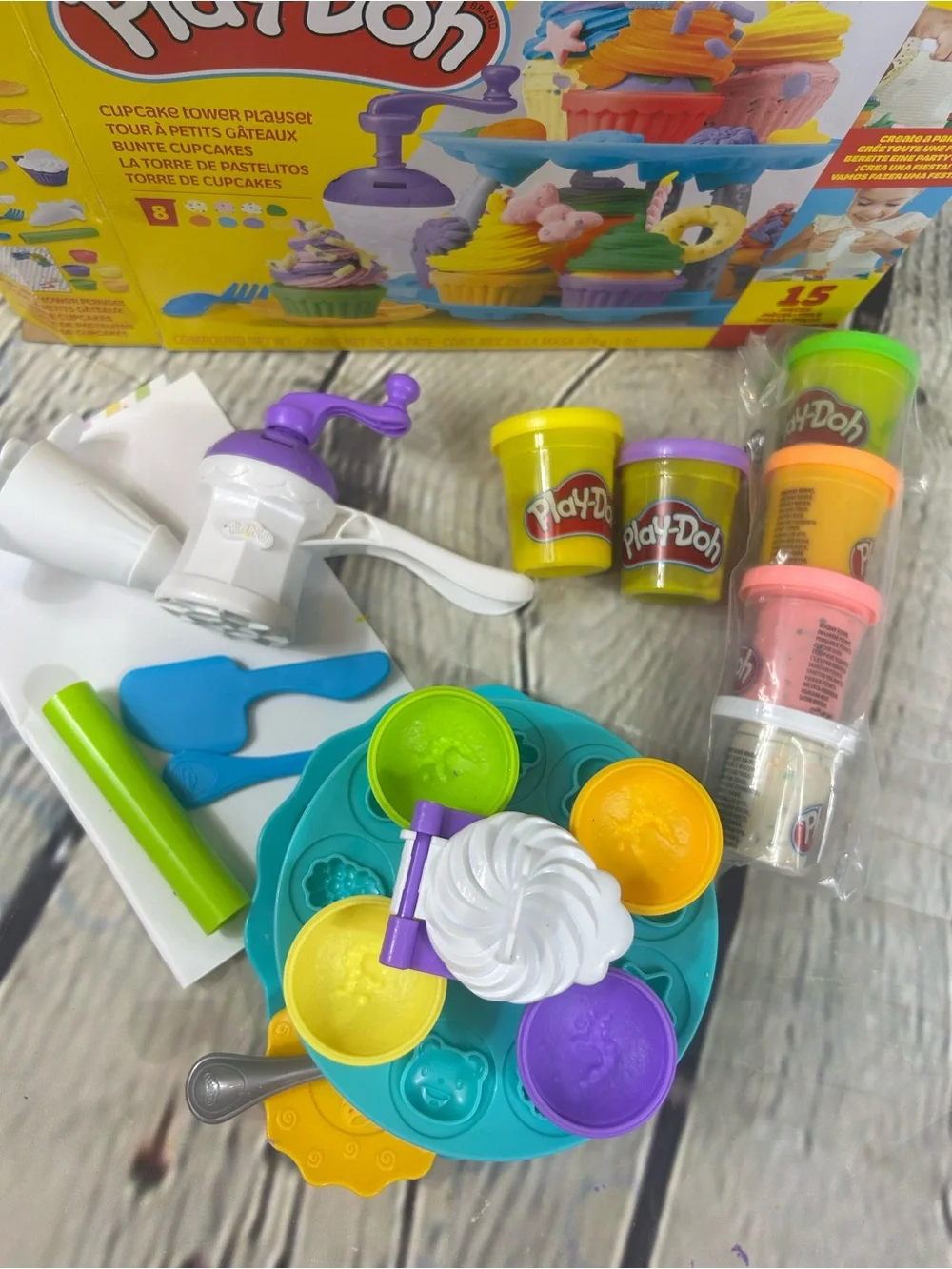 Play Doh Cupcake Tower Playset - Multicolor